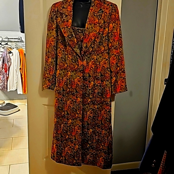 Designer Long Coat w/Matching Skirt by K.B., Sz 10, Sparkly Rose/Brown Floral - Picture 3 of 13